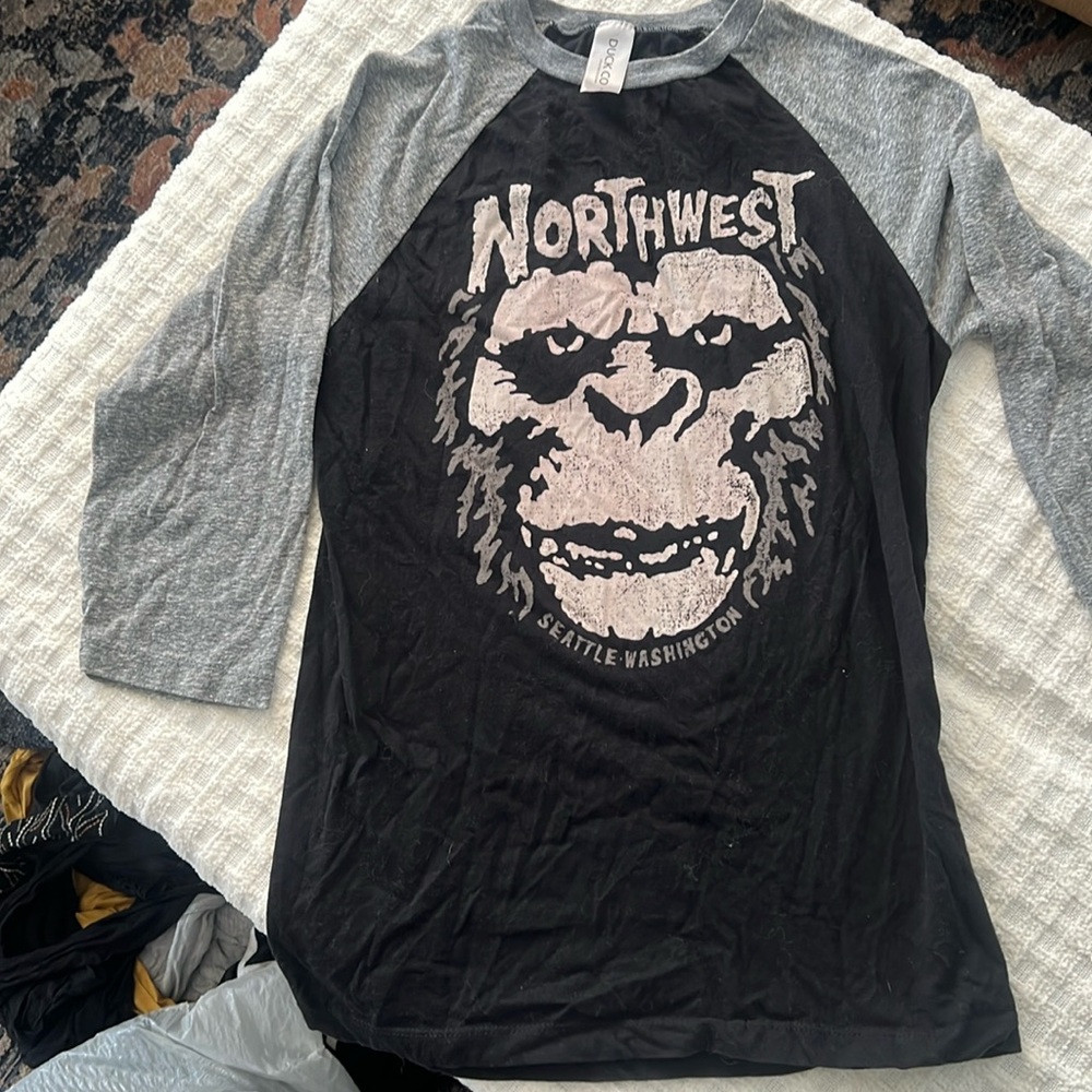 Baseball tee